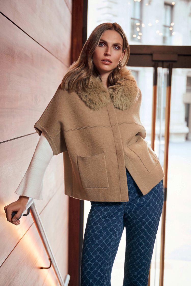 Short Cape With Faux Fur Collar