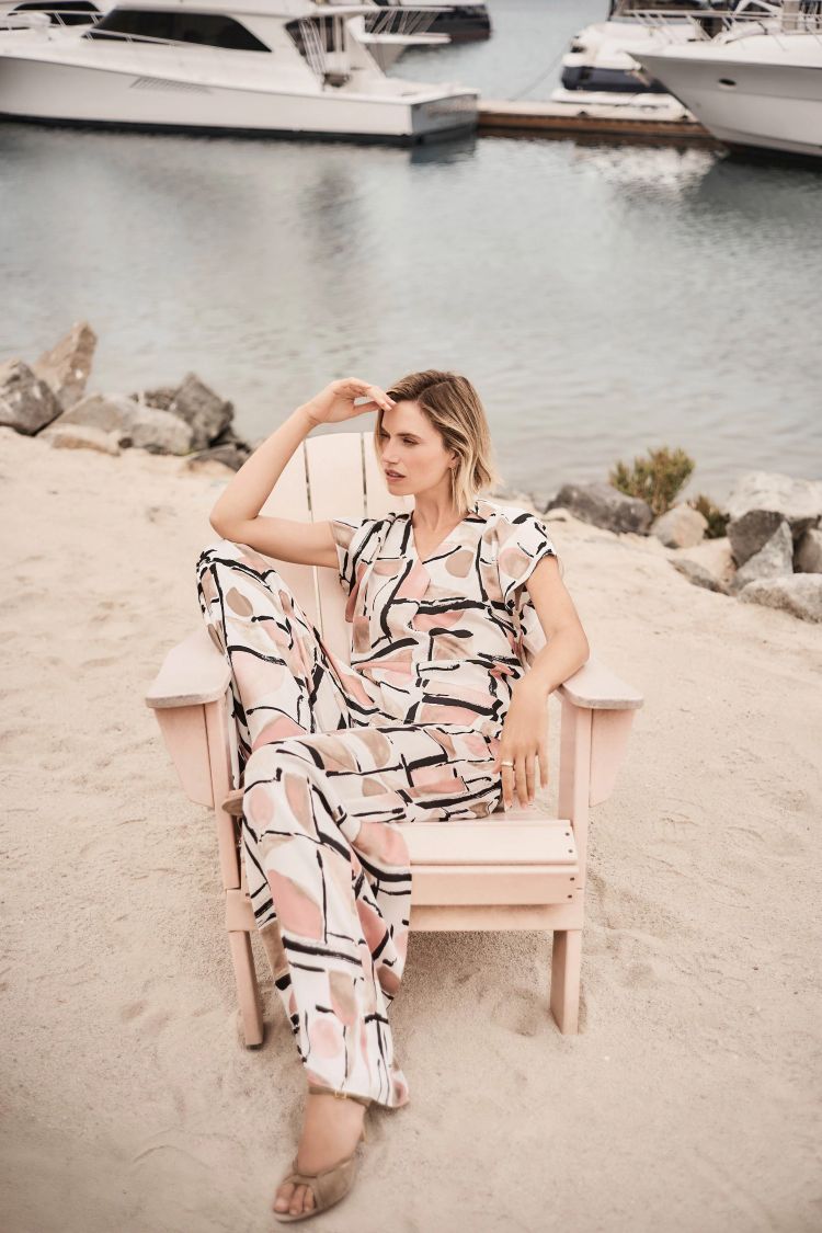 Relaxed V-Neck Patterned Top