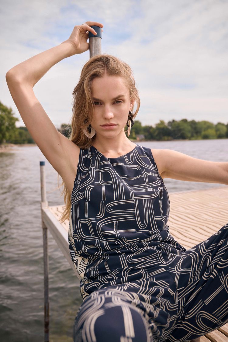 Sleeveless Geometric Top