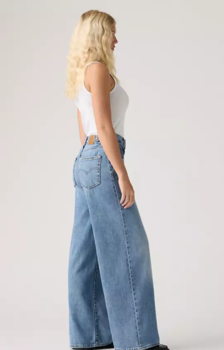Cinch Wide-Leg Jeans