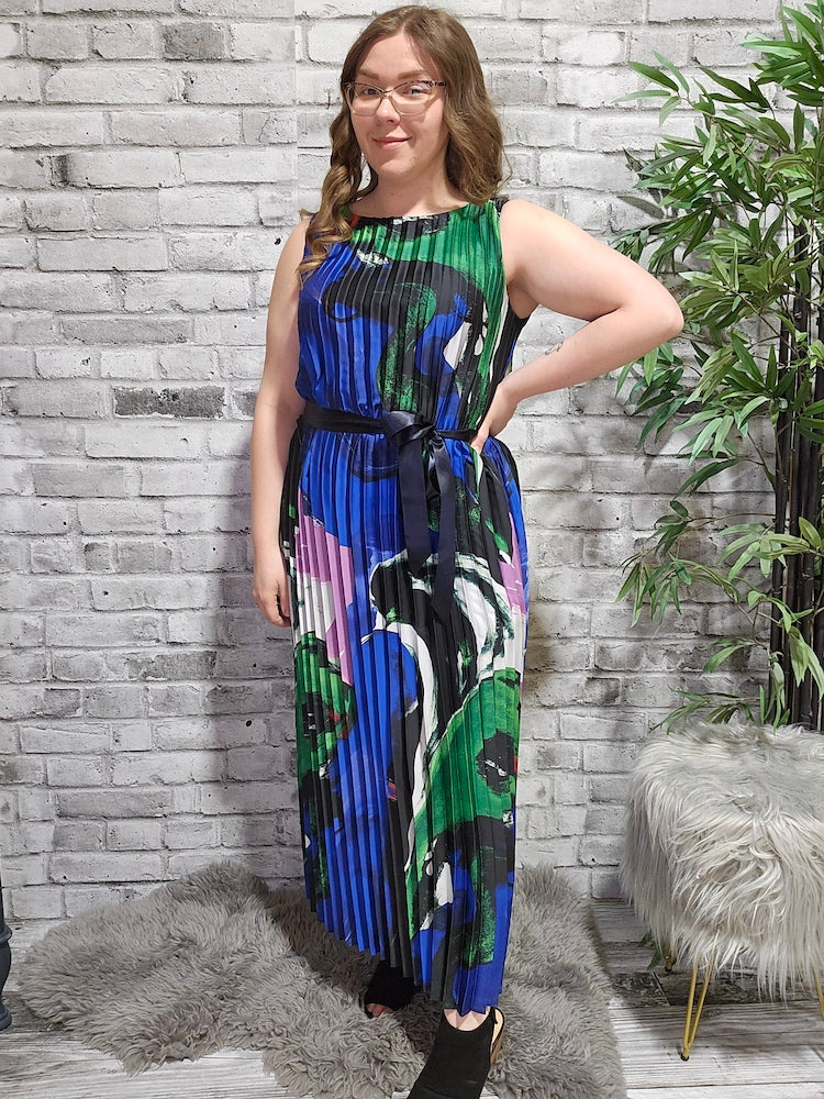 Abstract Design Pleated Dress|Frank Lyman |Style: 246448| – Fashionista Abstract Design Pleated Dress|Frank Lyman |Style: 246448| – Fashionista
