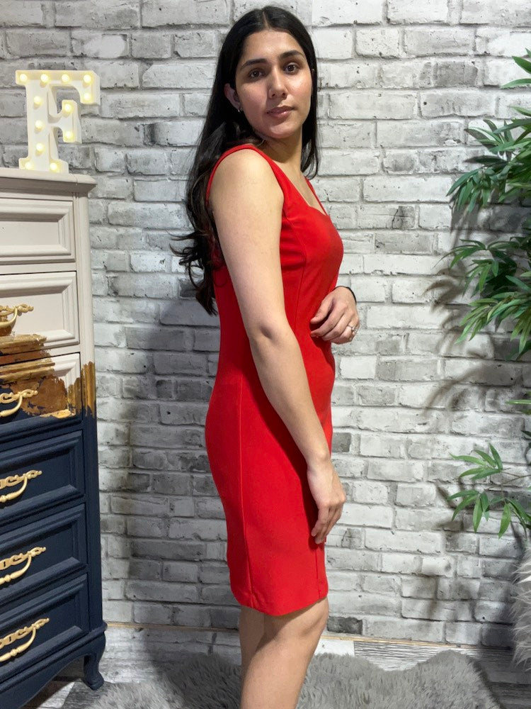 Sheath Knee-length Dress