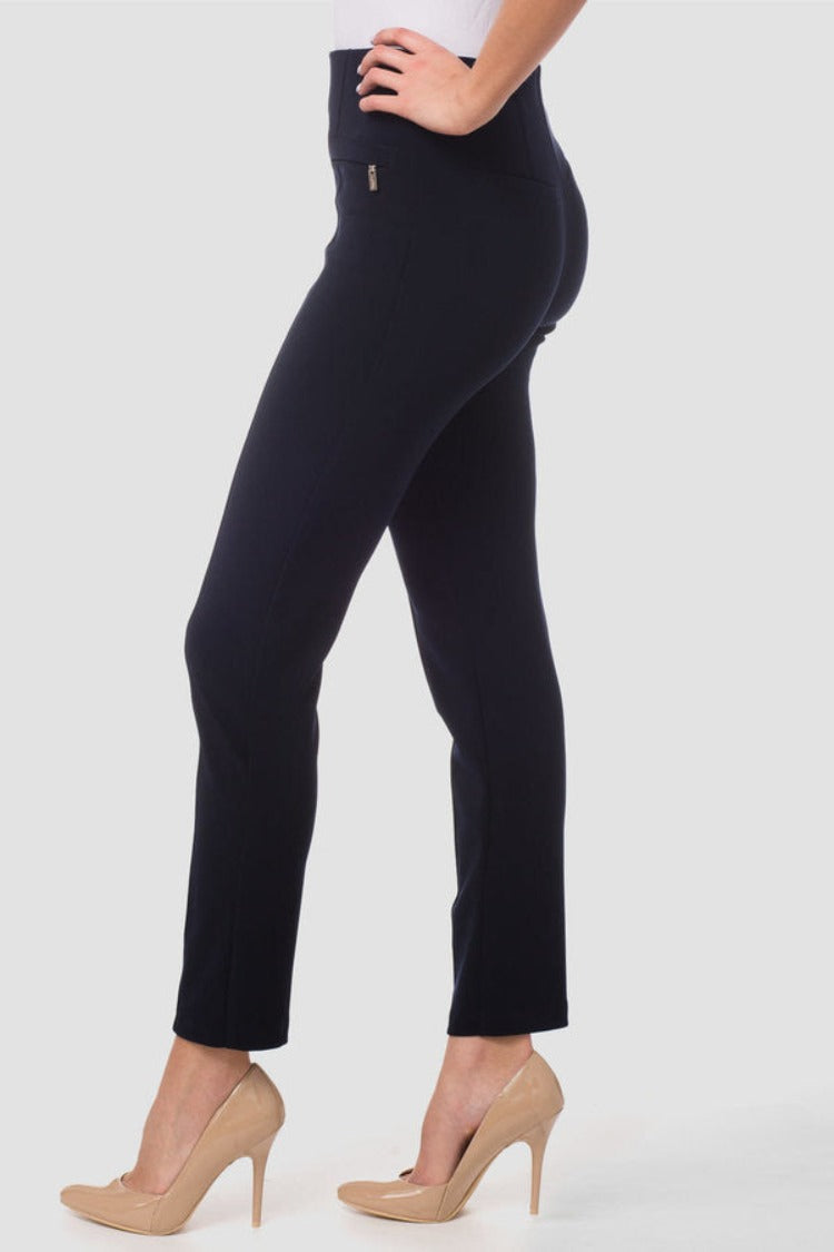 These Joseph Ribkoff Ella Straight Faux Zip Pants are a classic choice. These slim-fit pants feature dual straight faux pockets at the hips with signature Joseph Ribkoff metallic detail, front seam, with a slight taper at the ankle.
