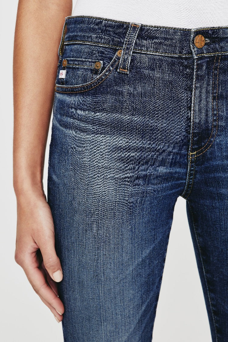 AG Prima Cigarette Leg Jeans Style: RAS1434 Adriano Goldschmied's Prima is a cigarette jean featuring a dark denim wash, cut with a fitted silhouette through the hips and slight tapering at the leg. This denim is designed in a body-hugging 10 oz. Rouge Advanced Stretch Denim. Fits true to size.