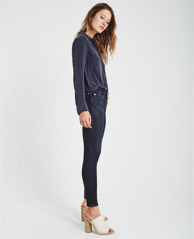 AG Dark Wash Ankle Legging Style: CTR1389 Strike a perfect balance between comfort and style with AG Dark Wash Ankle Leggings. Supported by Contour 360 technology, they hug your curves like a glove and never lose their shape. Slip into these light-faded, whisker details on hips so say goodbye to yoga pants forever! (But you can keep the chill vibes.)