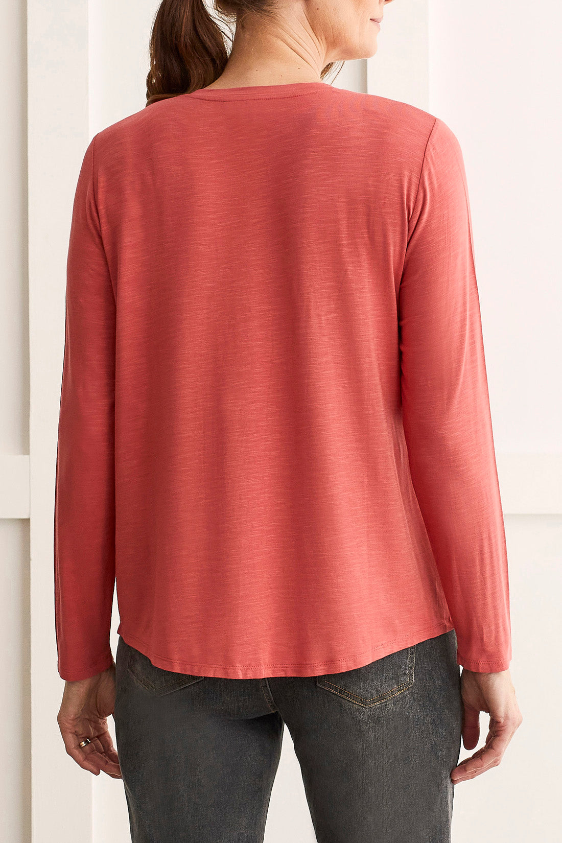 Long Sleeve V-Neck With Pleat