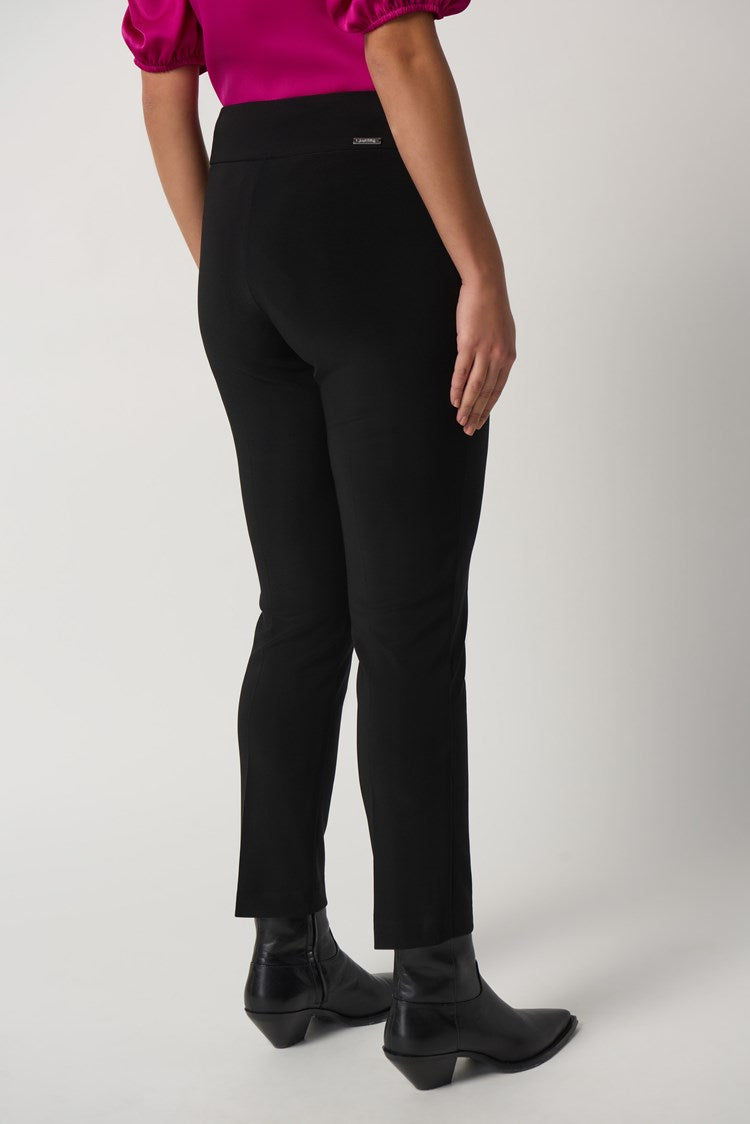 Made for the modern woman on the move. These Joseph Ribkoff Buckle Detail Pants are a straight leg for a slimming effect and have an elastic waistband for all-day comfort. Finished with decorative gold buckles and JR ornament, these pants can be dressed up or down depending on your day.