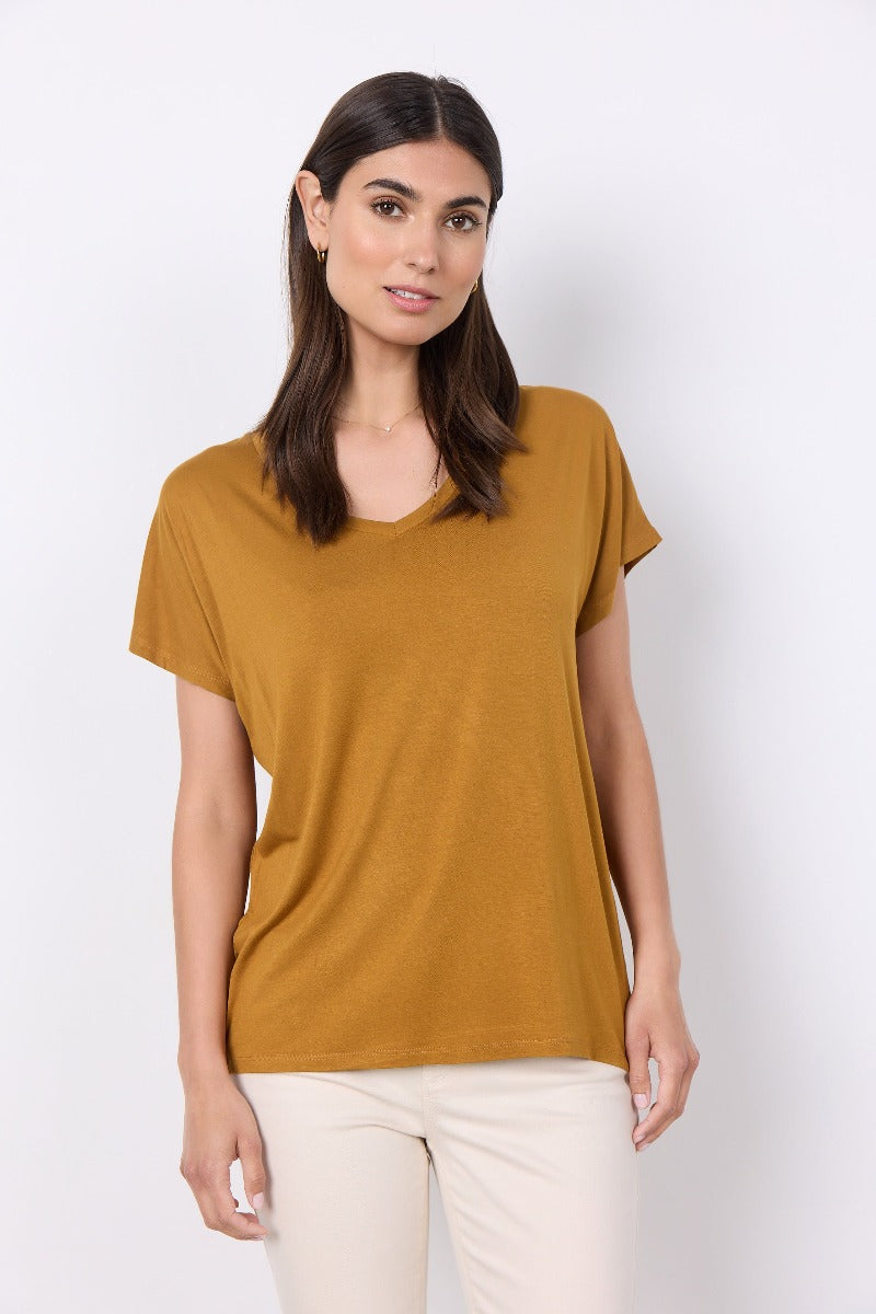 The Soya Concept Marica V-Neck T-Shirt is and essential for any wardrobe. It has a soft v-neckline, short sleeve length and a relaxed fit. As a great basic it is perfect and easy to style from work to casual days.