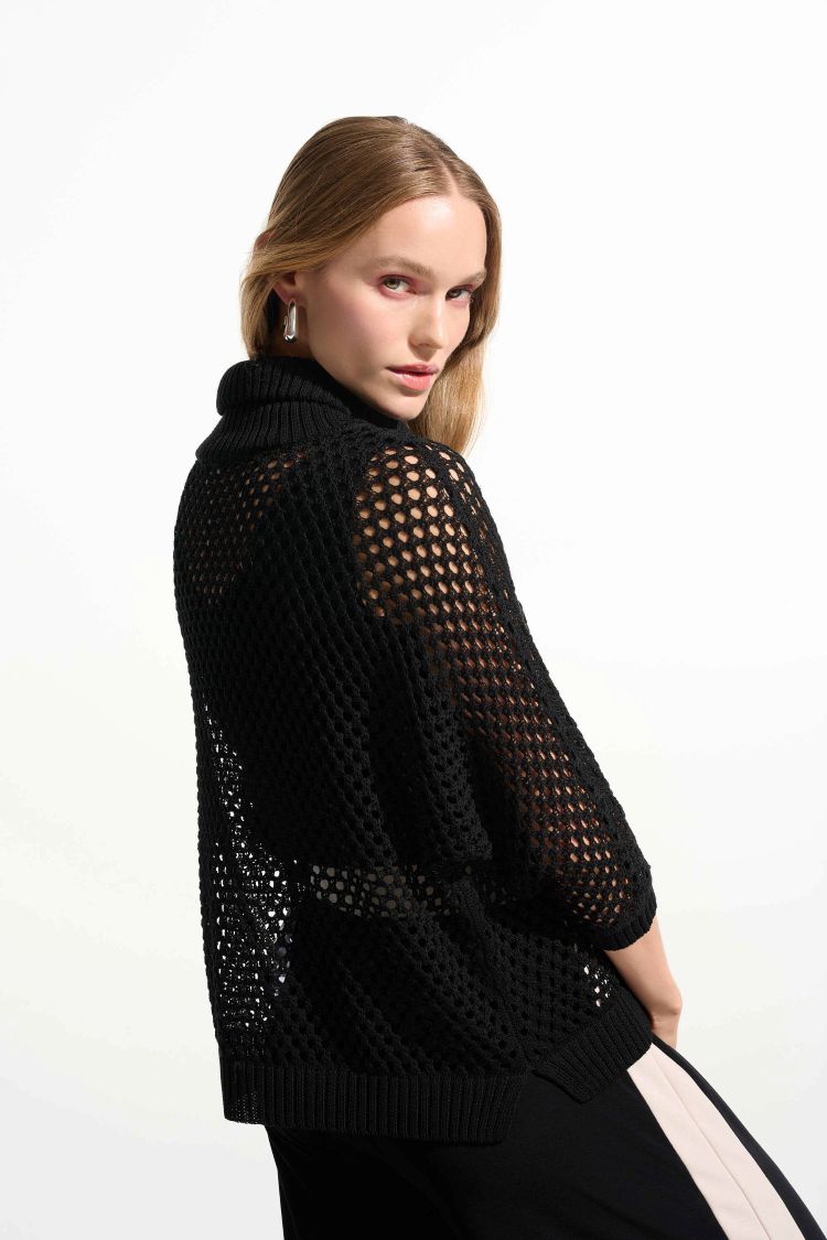 Netted Half Zip Top