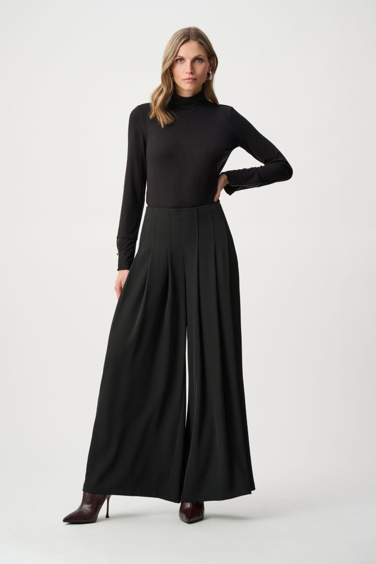 Wide Leg Pleated Trousers