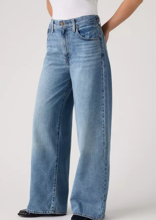 Cinch Wide-Leg Jeans