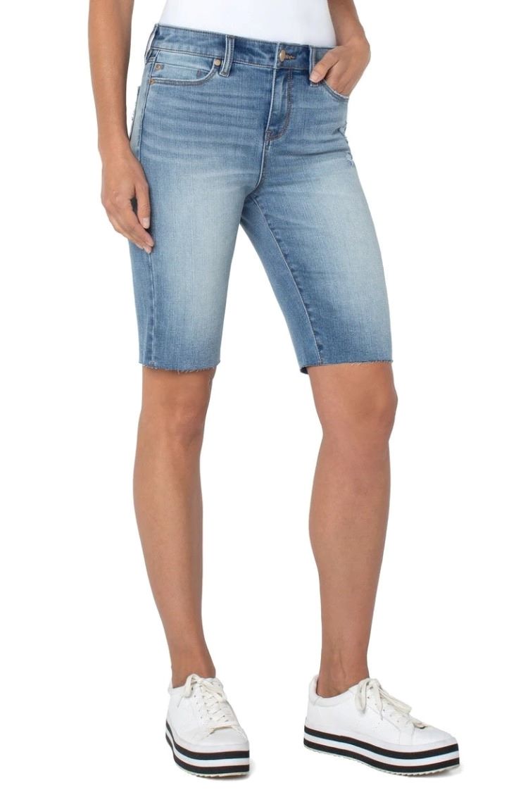 Liverpool Style: LM9217EF Light Wash Shorts 