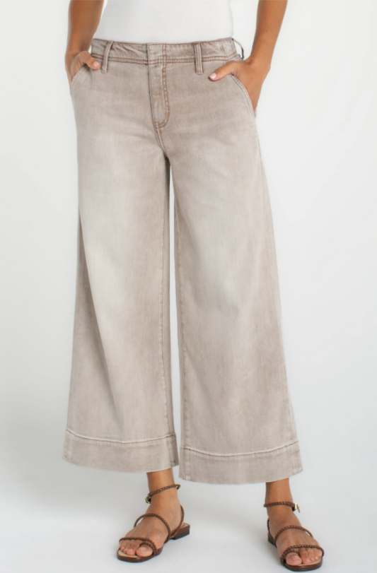 The Weekender Cropped Wide Leg