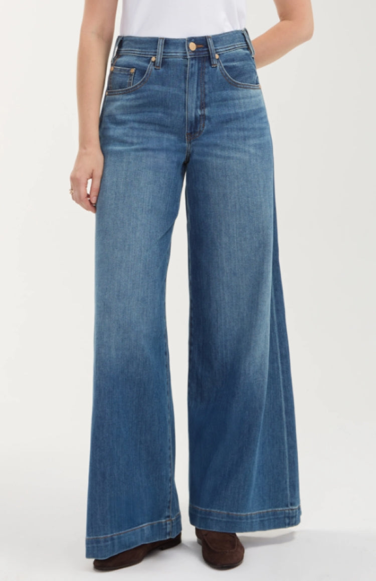 Liverpool Kit High Rise Wide Leg Jeans