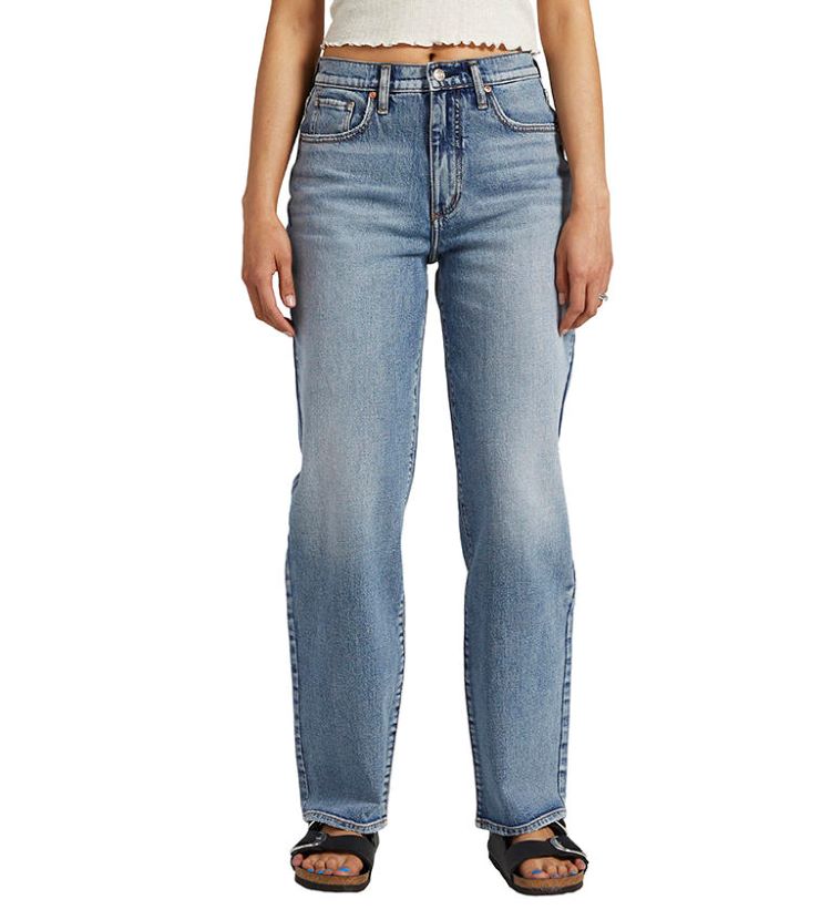 Silver Jeans Style: L28365RCS210 dad jeans front view