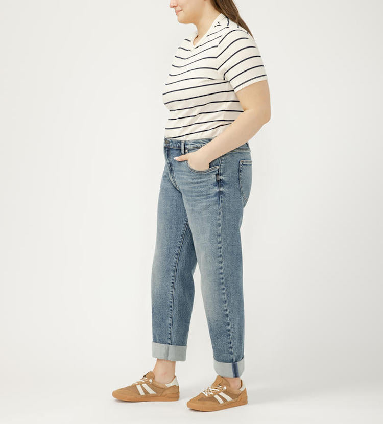 Curvy Relaxed Straight Leg