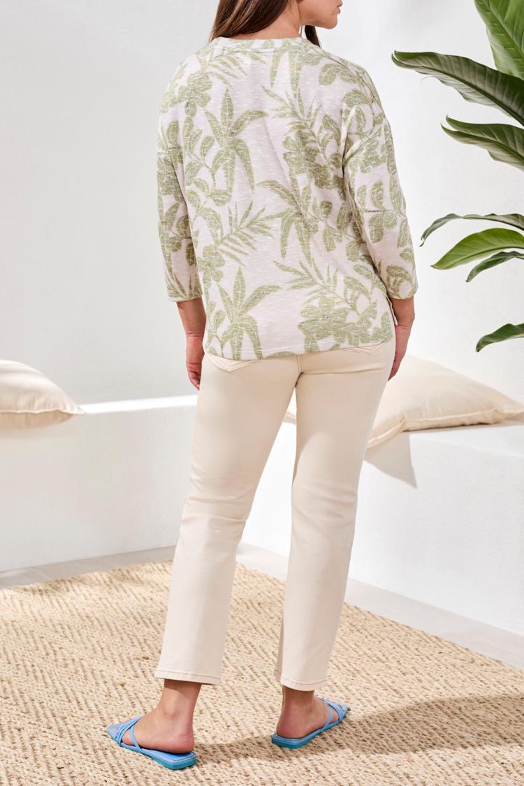 3/4 Sleeve Crew Neck Top