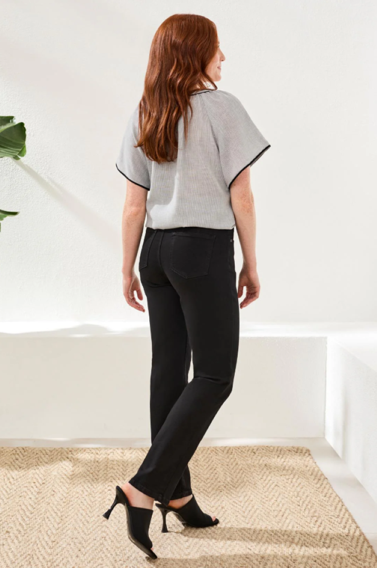 Petite Sophia Curvy Straight Leg