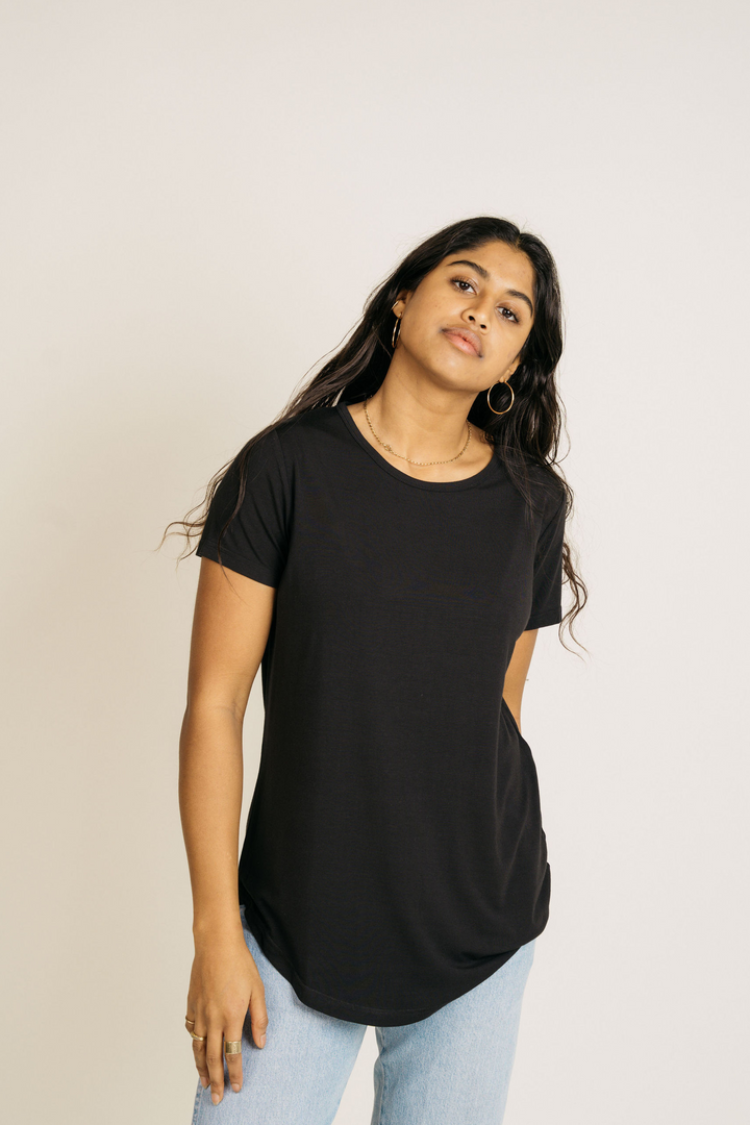 Jackson Rowe Classic Crew Tee   Style : MD8277  Introducing the Jackson Rowe Classic Crew Tee – a wardrobe staple that's ready for everyday wear! Crafted from silky signature modal fabric and 5% spandex for an ultra-flattering fit, this long hemmed, rounded crew neck is sure to become your go-to. Wear it as a tunic or tie the bottom for a cropped look. One comfy, "classic"-ic tee for all!  For best fit please refer to this size guide.