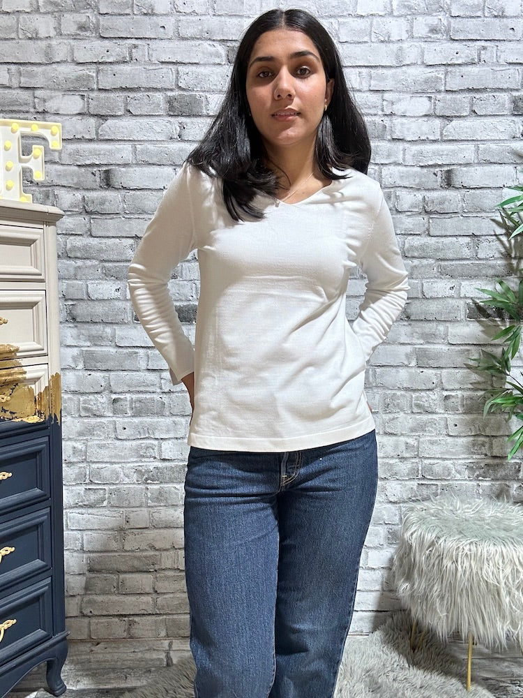 Long Sleeve V-Neck Sweater