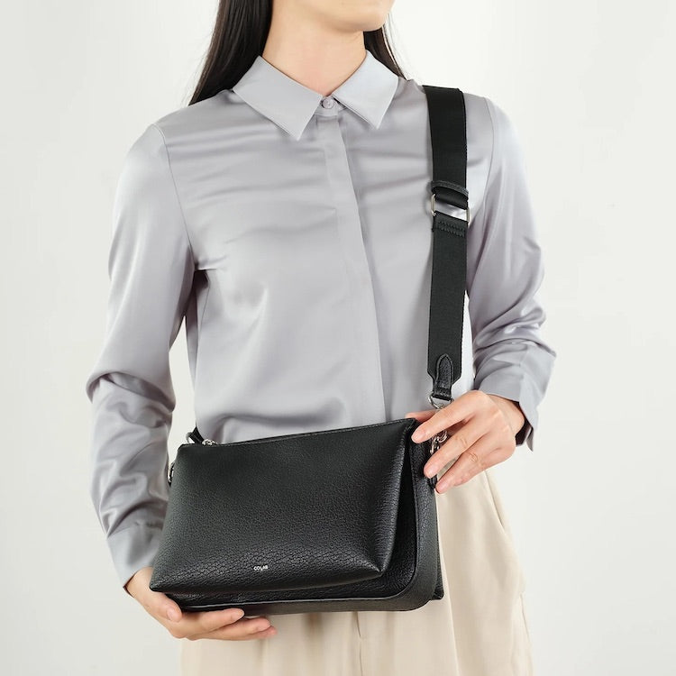 Devery Shoulder Bag/ Crossbody