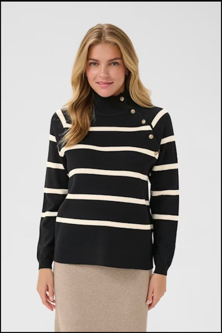 CRDela Button Pullover