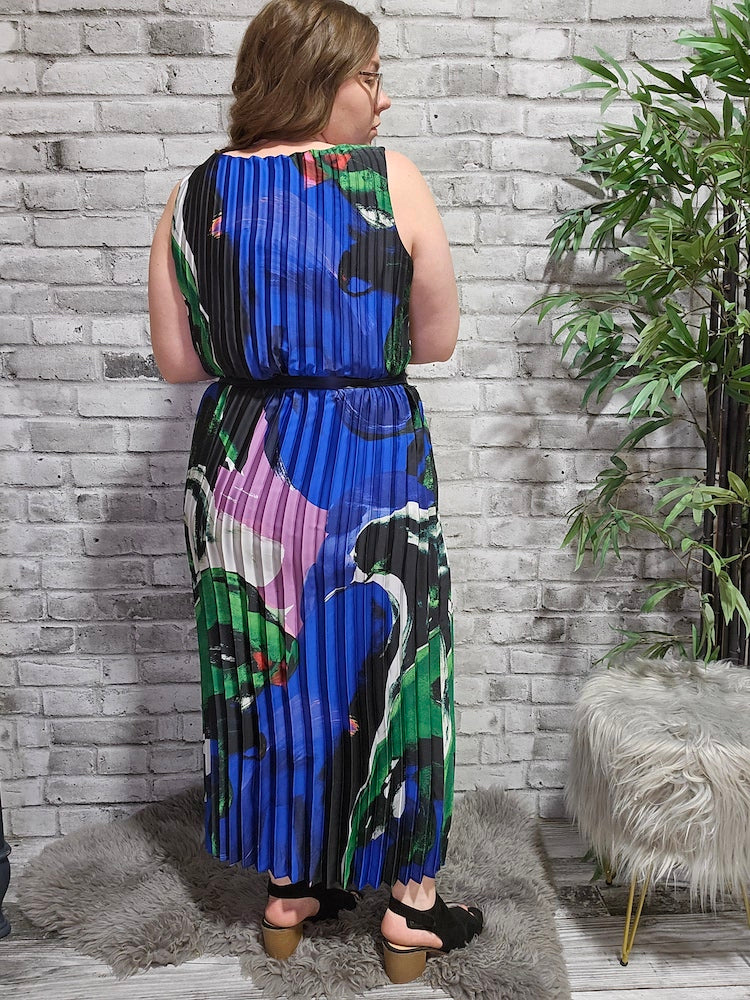 Abstract Design Pleated Dress