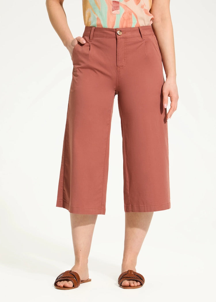 Olivia Pleated Wide Capri