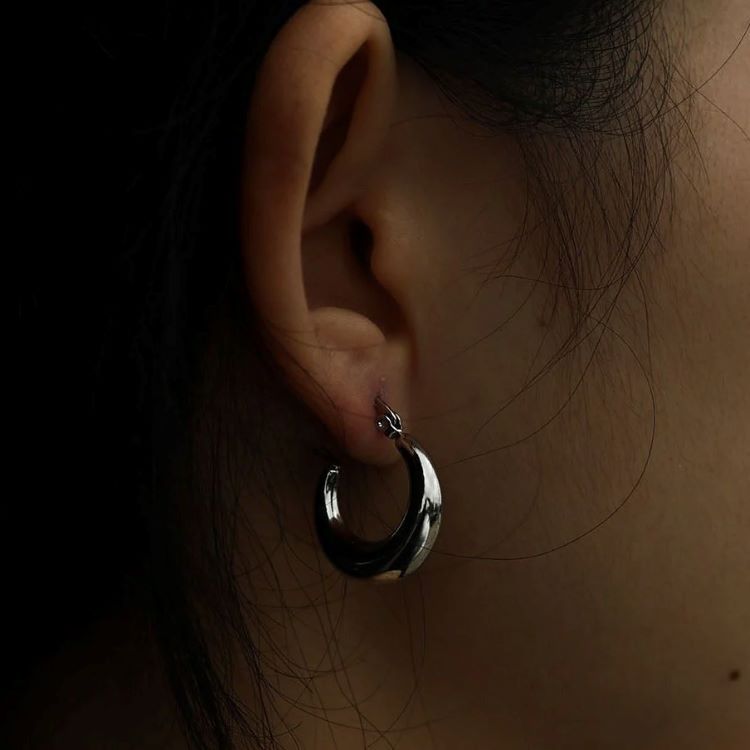 ﻿Hackney Nine Style: AMBER 32205 chunky hoop earrings silver