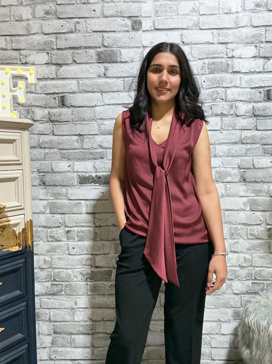 Chic Sleeveless V-neck Pullover