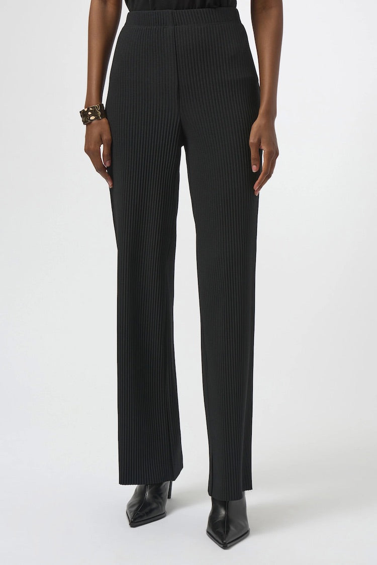Relaxed Pleated Trousers