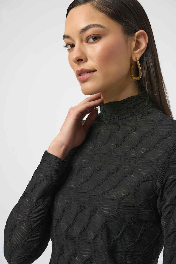 Chic Textured High Neck Pullover