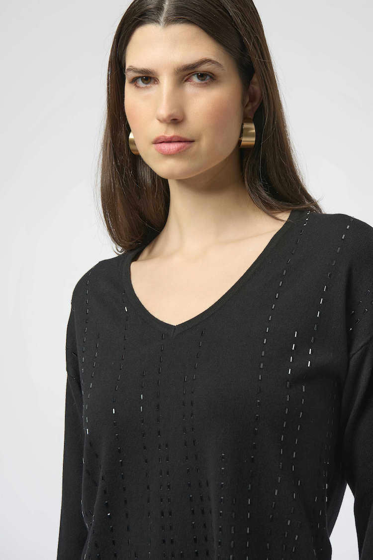 V-neck Pullover With Jewel