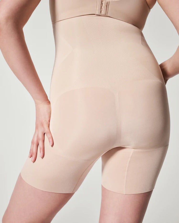 OnCore Sculpting High-Waisted Mid-Thigh Short