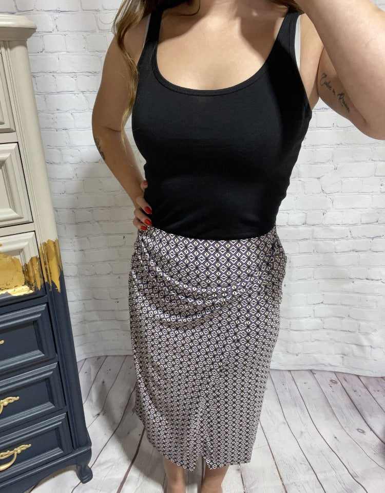 Earth Graphic Knot Skirt