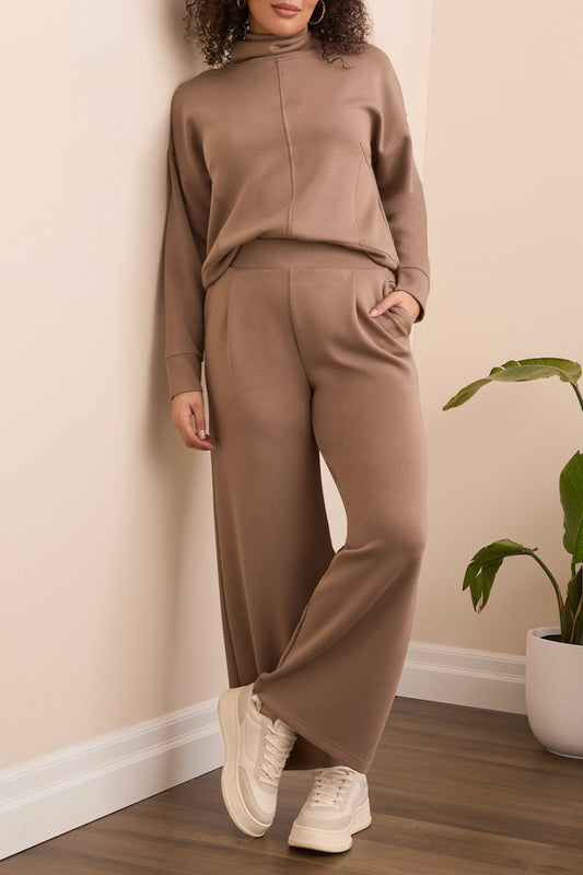 Techno Lux Wide Leg Pull-On Pants