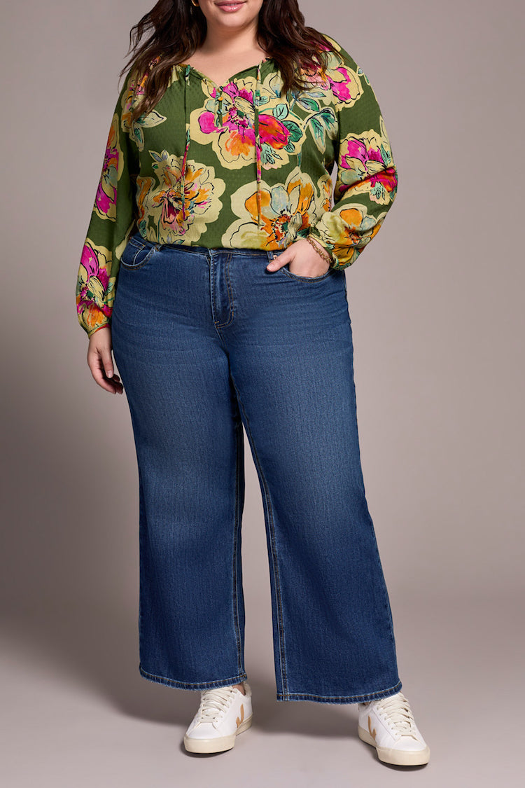 Size Inclusive Sophia Curvy Hugging Wide Leg Jeans