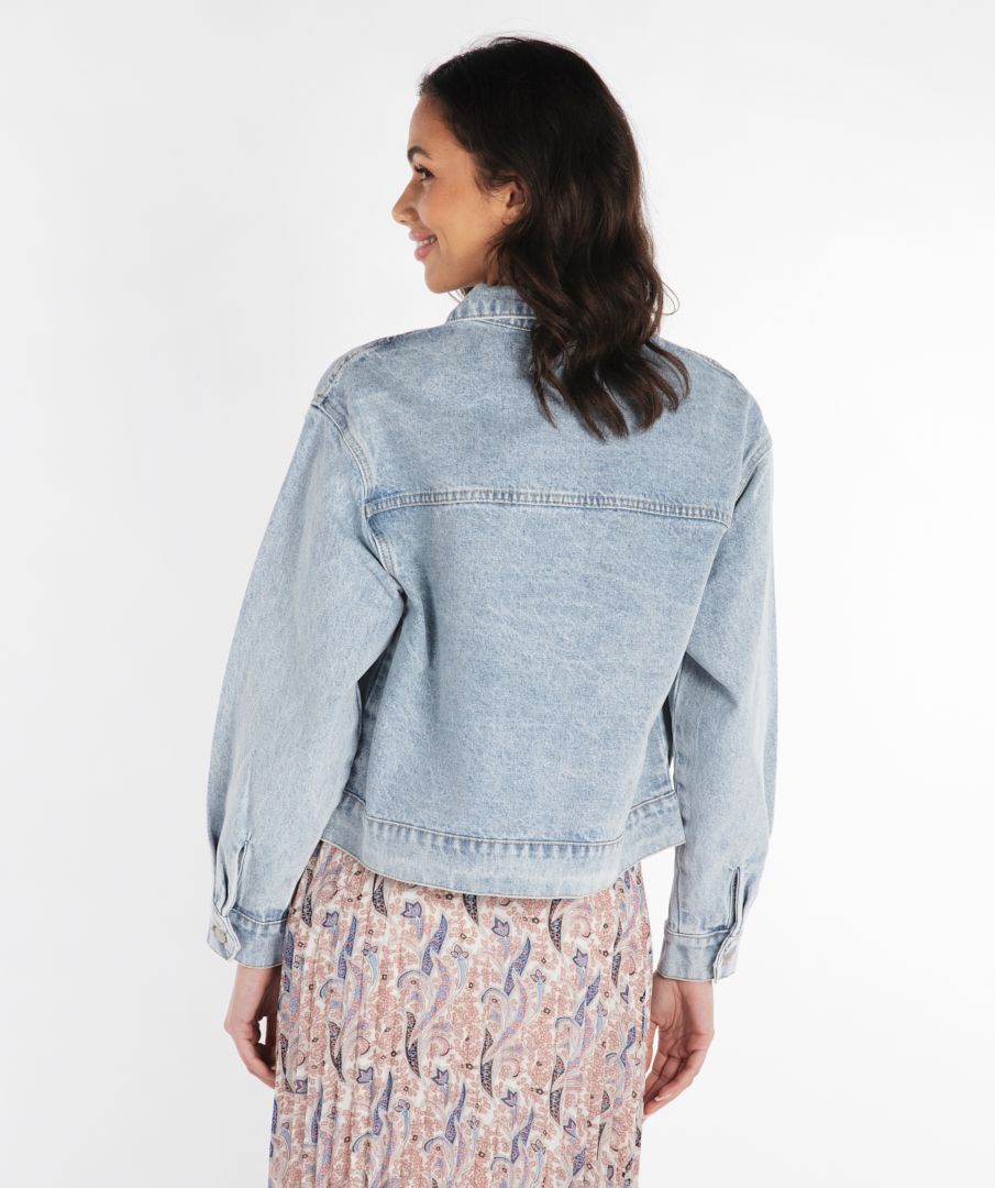 This light blue Esqualo Jean Jacket features that denim style we love, but with button flap pockets near the waist instead of on the chest.