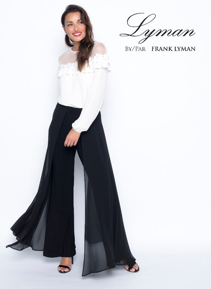 These Frank Lyman Woven Pants offer you a classy choice for your next big event without having to wear a dress. These pull on dress pants feature a flared design and gorgeous chiffon overlay panels that move with you. Made in Canada.