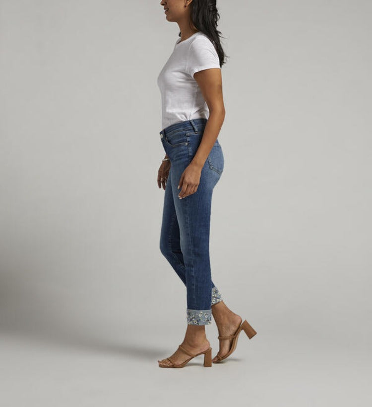 JAG Carter Girlfriend Jeans  It's easy to see why the Carter Girlfriend is a best seller. It’s made with a comfortable mid rise, slightly relaxed fit, smoothing front pockets, and a slim leg that just skims your body. While a Best Kept Secret waistband uses interior elastic to slim, smooth, and support like an invisible belt.