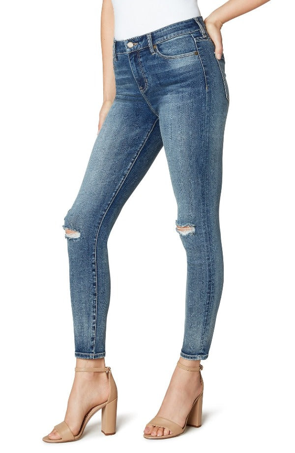 Liverpool Penny Ankle Skinny Jeans  Style: LM2005F85  This premium, mid-rise ankle skinny is sure to become your new denim staple! These jeans provide freedom of movement with zero bagging. Best of all, this beauty comes in a wash suitable for all seasons.
