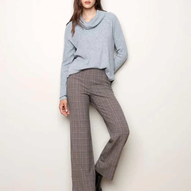 For work or play, these Plaid Pants from Charlie B are sure to please. With a side zipper, slightly flared leg and wide cuff, these easily transition from the office to a more casual get-together. 