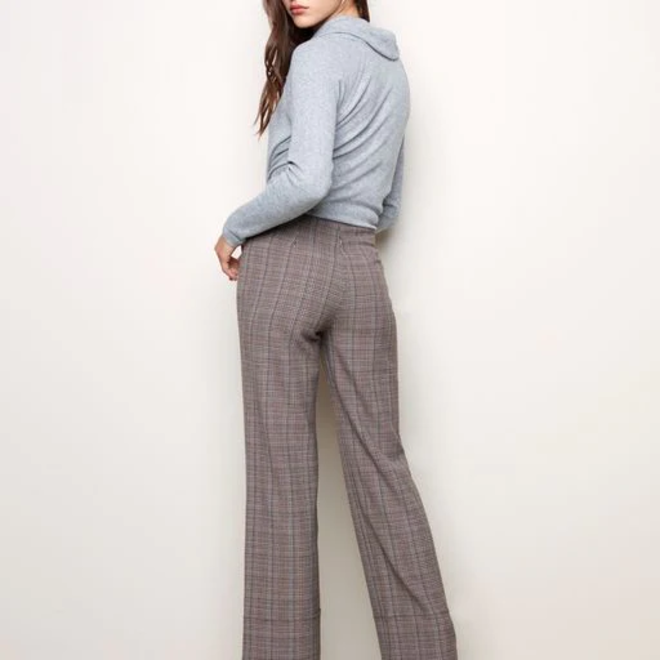For work or play, these Plaid Pants from Charlie B are sure to please. With a side zipper, slightly flared leg and wide cuff, these easily transition from the office to a more casual get-together. 