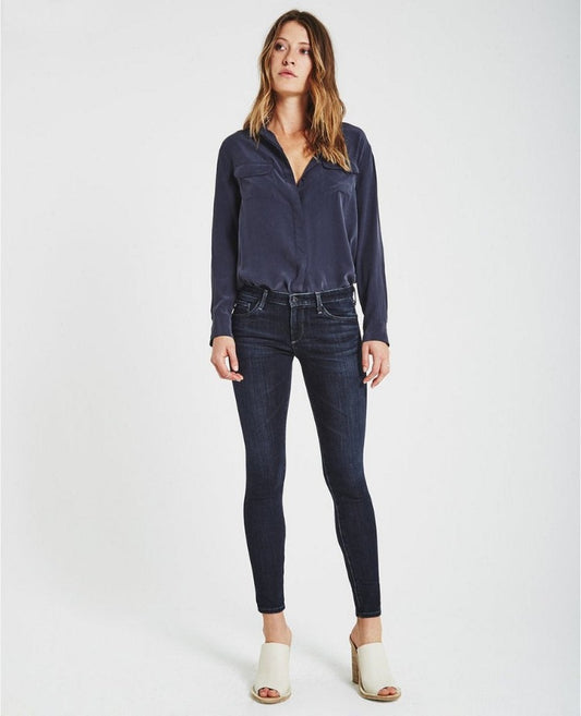 AG Dark Wash Ankle Legging  Style: CTR1389  Strike a perfect balance between comfort and style with AG Dark Wash Ankle Leggings. Supported by Contour 360 technology, they hug your curves like a glove and never lose their shape. Slip into these light-faded, whisker details on hips so say goodbye to yoga pants forever! (But you can keep the chill vibes.)